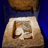 Archeonorico_römische Steinkiste